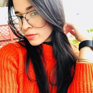 Meet your Posher, Alejandra